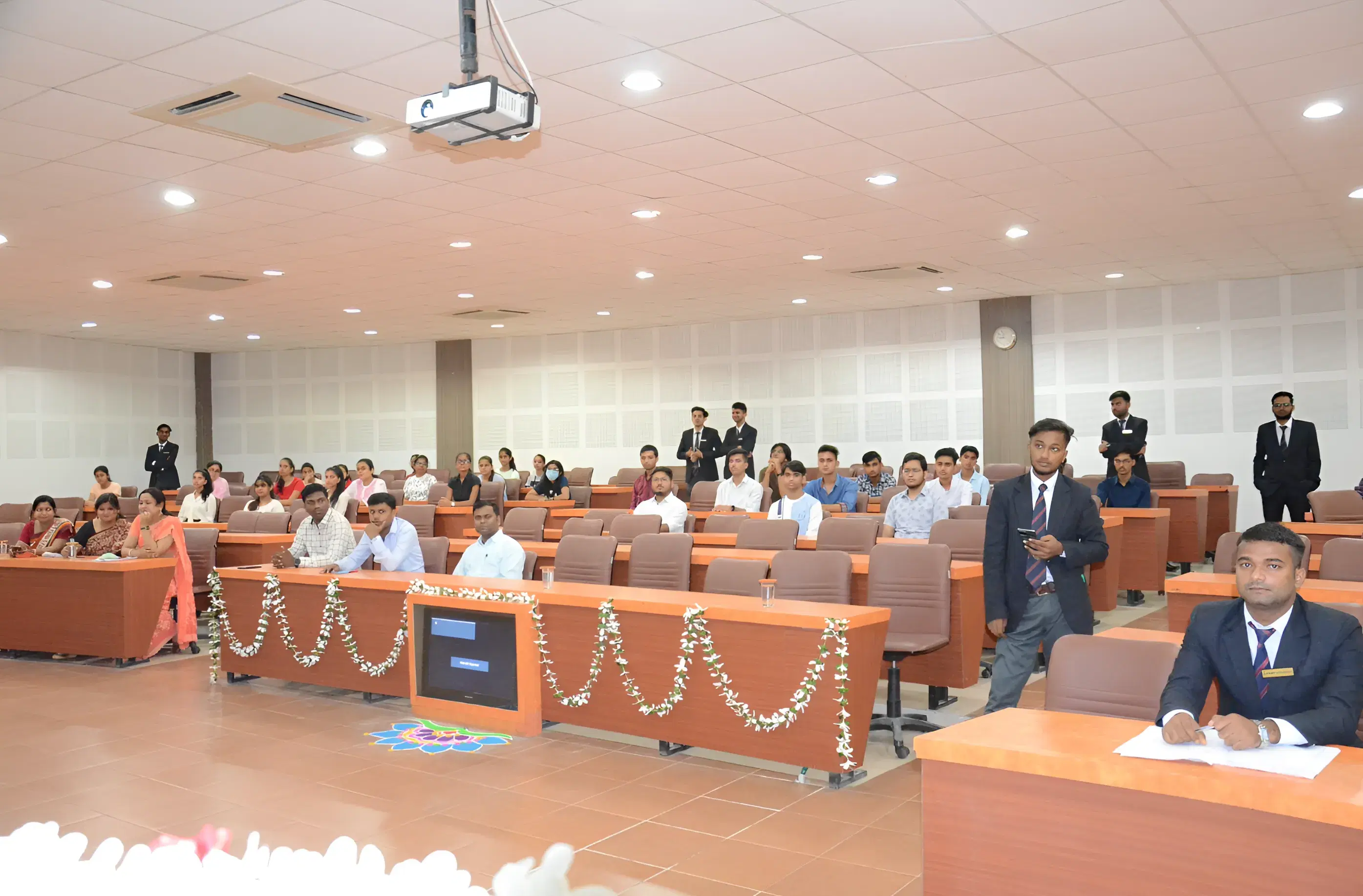 Shri Ram Murti Smarak International Business School Lucknow academic infrastrucre photo 1